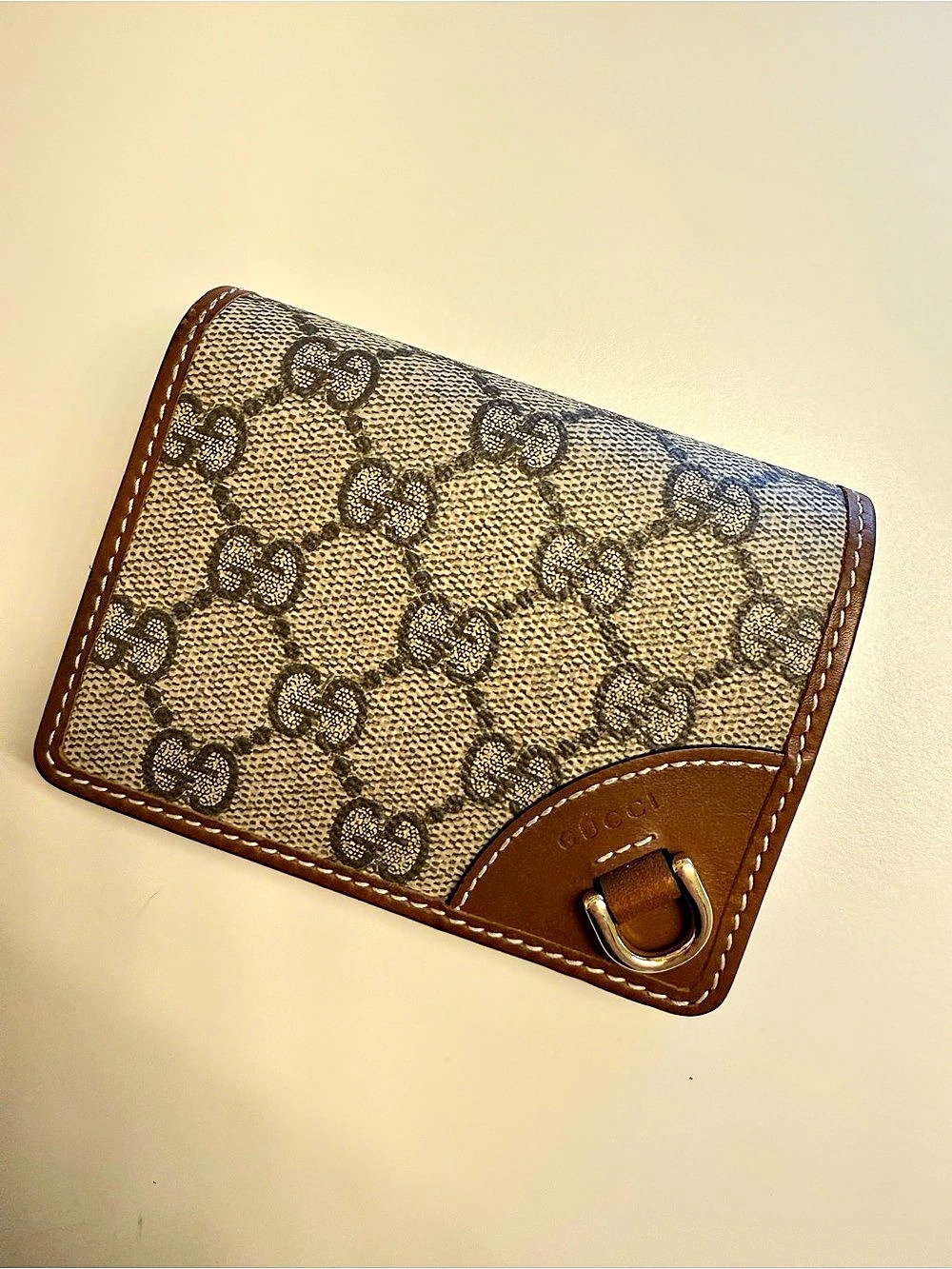 Gucci Abbey D-Ring Bifold Wallet in Brown & Beige